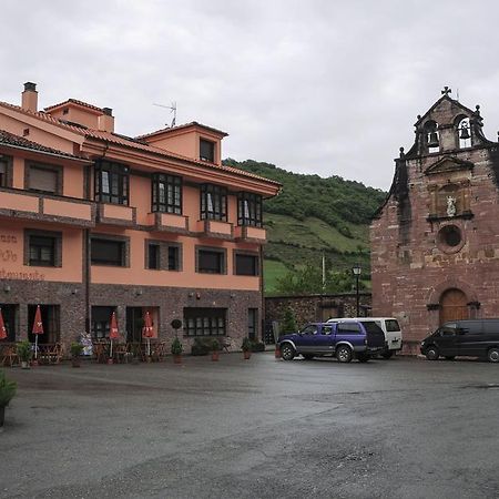 Hotel Restaurante Casa Pipo Tuña エクステリア 写真